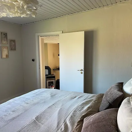 Lovely Centrally Located In Lägenhet *
