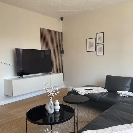 Lovely Centrally Located In Lägenhet *